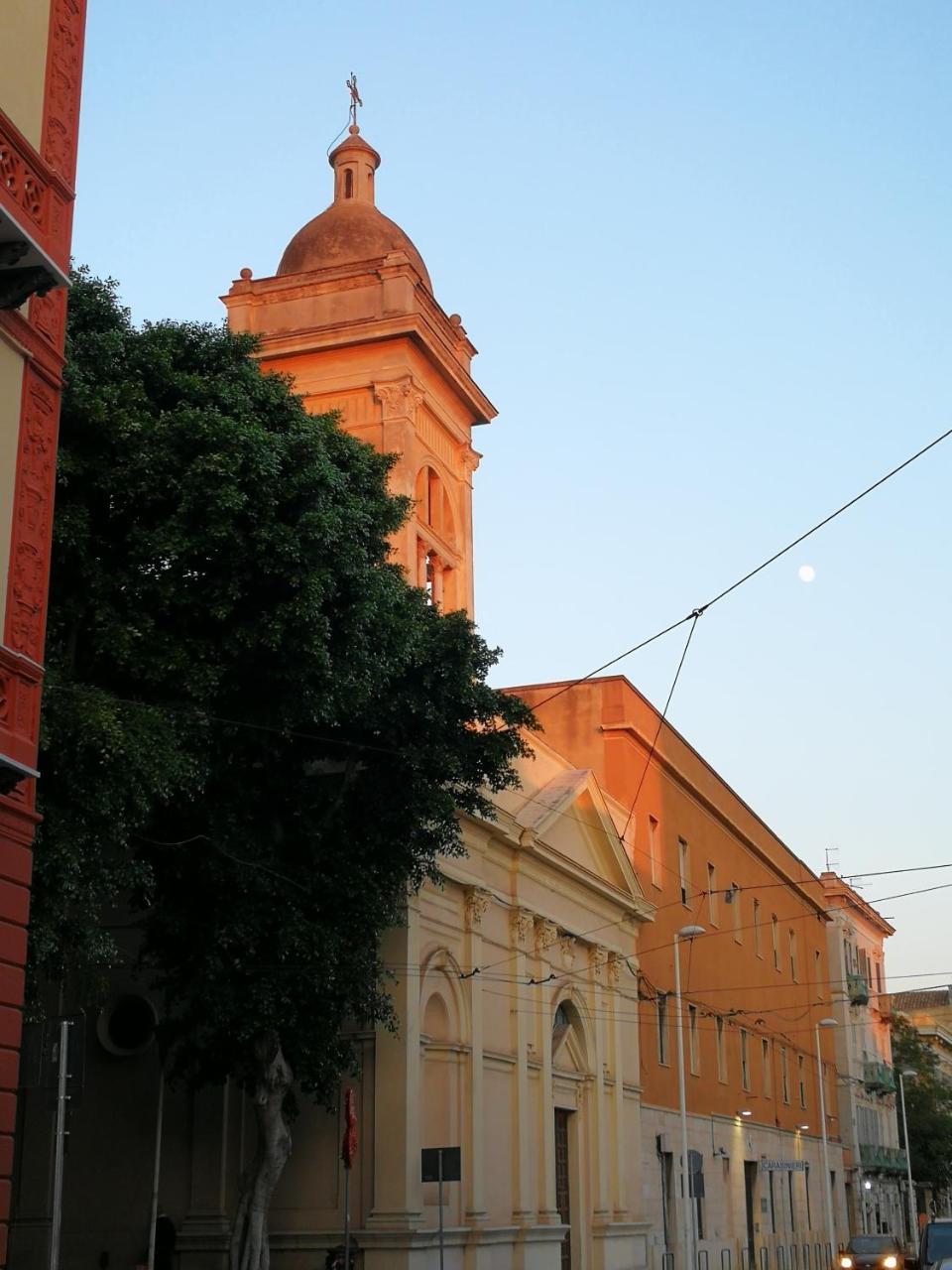 Da Agnese Locazioni Brevi Otel Cagliari Dış mekan fotoğraf